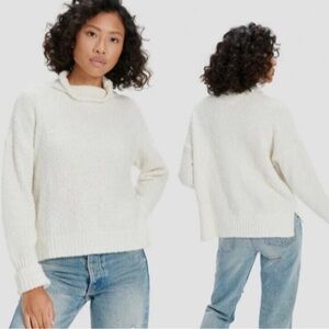 UGG Ladies XL Soft Whitish Cream Cowl Neck Sweater